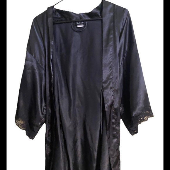 Fredricks of Hollywood black short robe - Picture 1 of 6